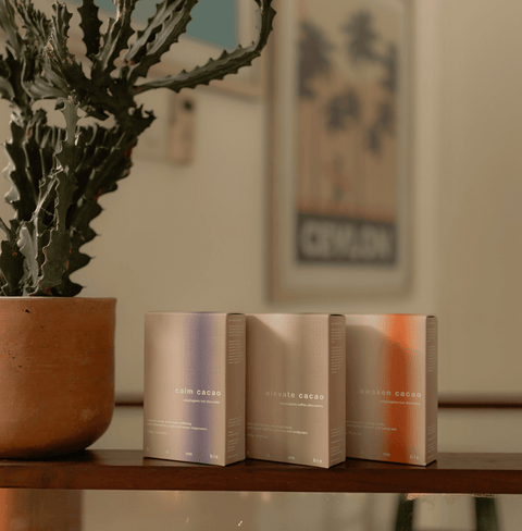 Hummble Elevate Cacao packaging, smooth coffee substitute infused with maca, ginseng, and cordyceps for a mindful energy boost.